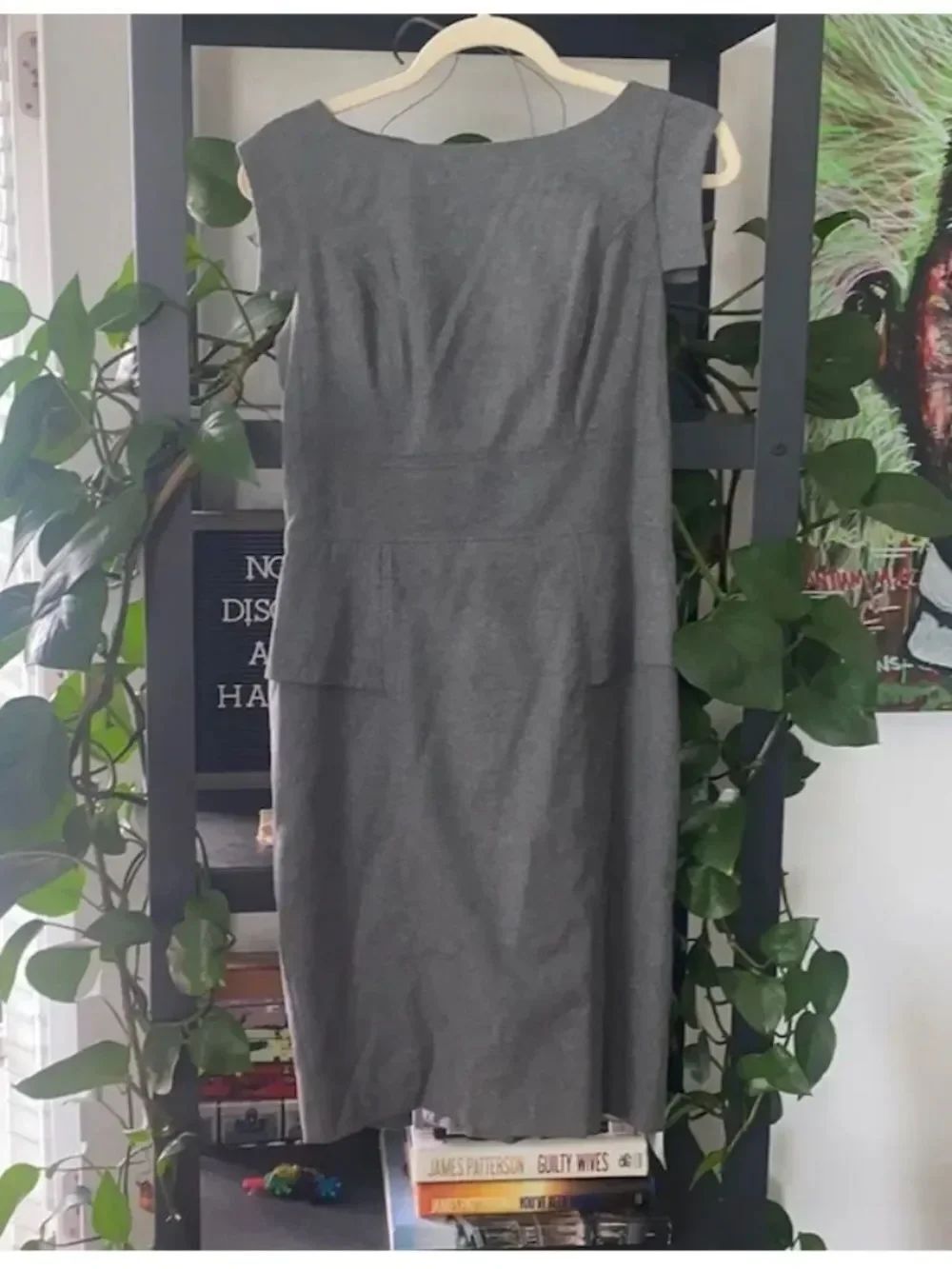 French Connection Short Sleeved Cocktail Dress- Gray Dress Size 6 - Like New